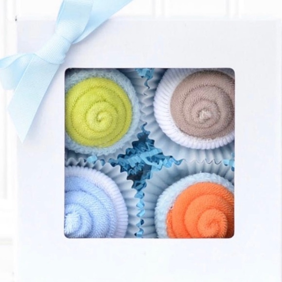 Baby Onesie Gift Box - Picture 3 of 8